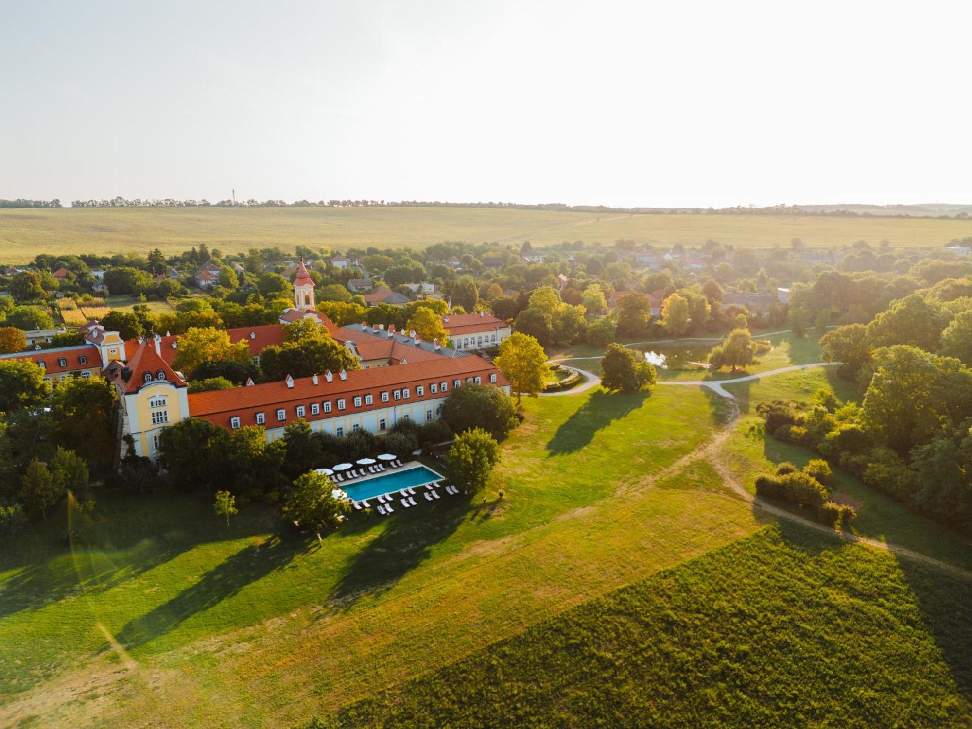 Hotel Chateau Bela Dış mekan fotoğraf