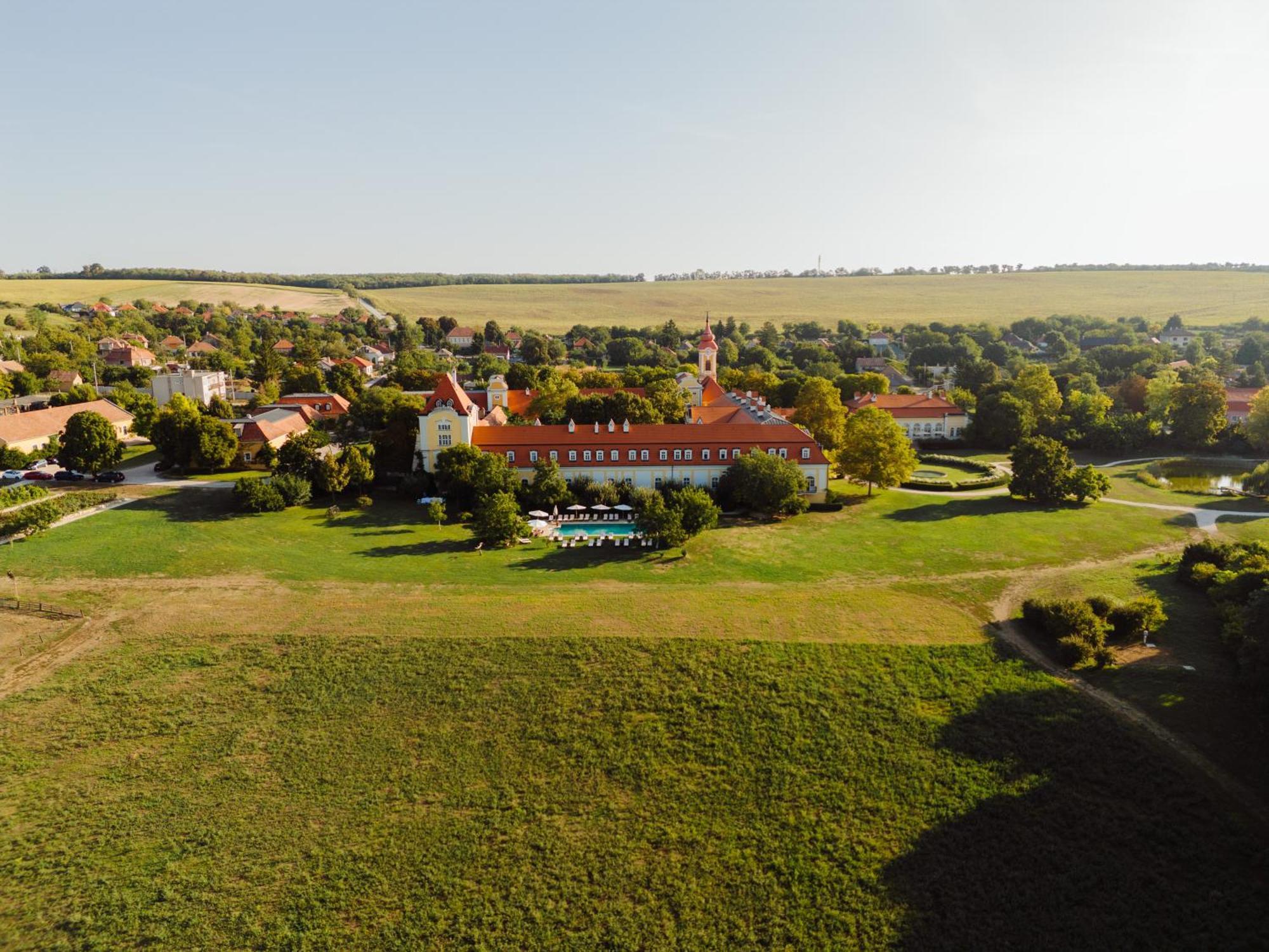 Hotel Chateau Bela Dış mekan fotoğraf