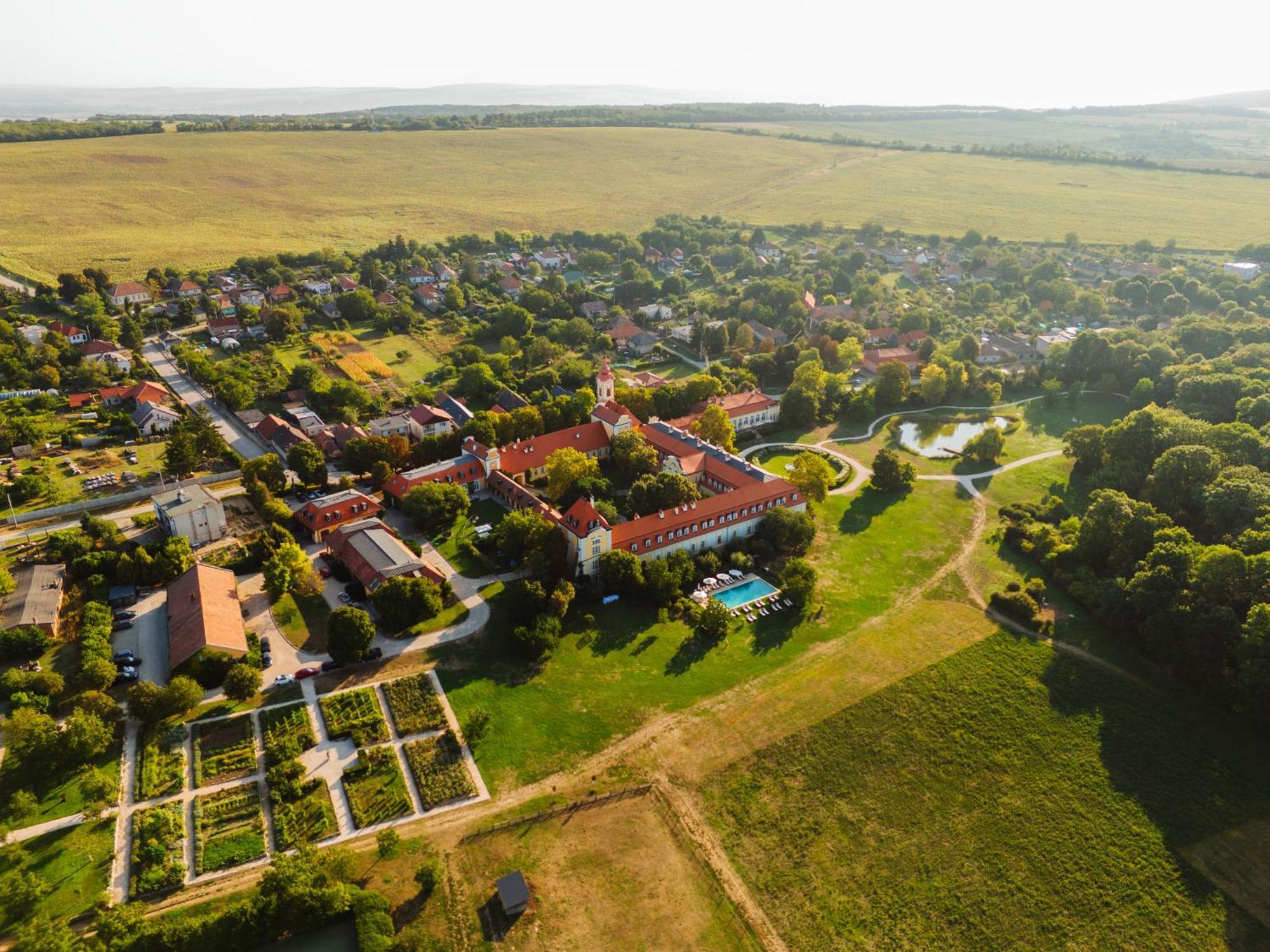 Hotel Chateau Bela Dış mekan fotoğraf